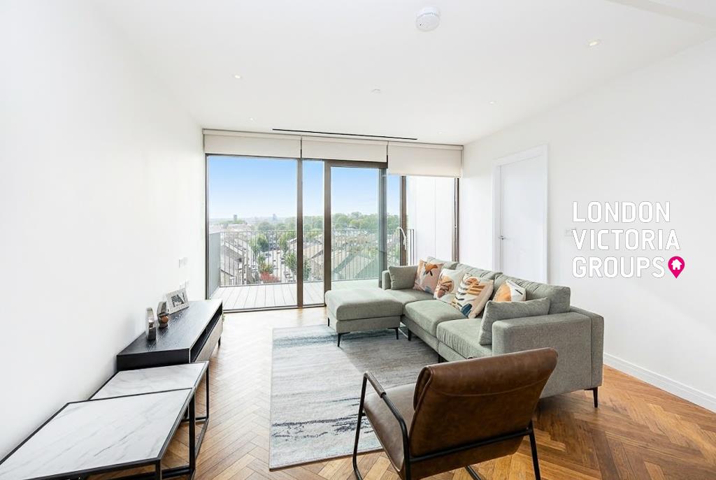 2 bed property in Hampton House, 2 Michael Road, LONDON